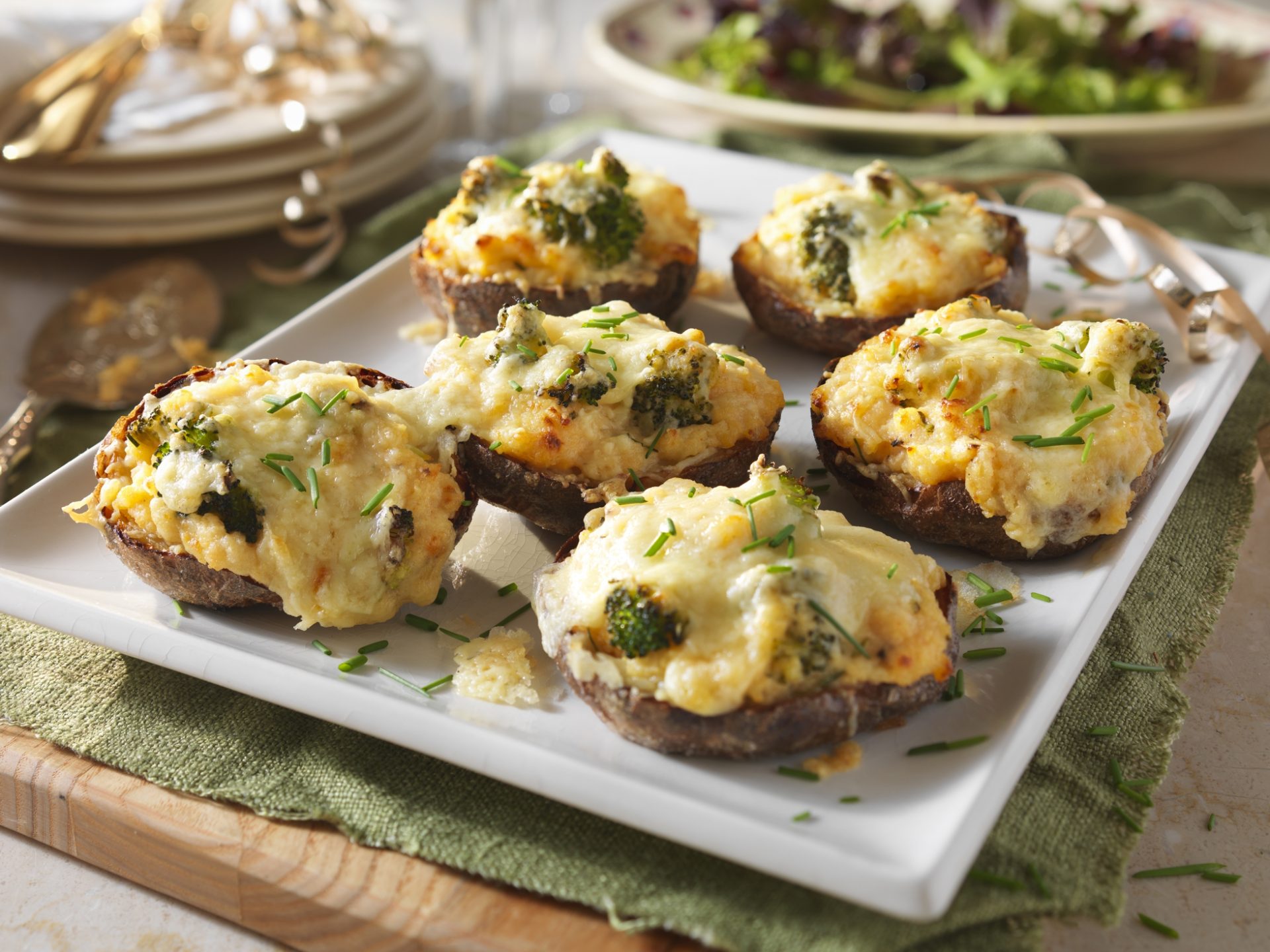 Broccoli & Cheddar Baked Potatoes